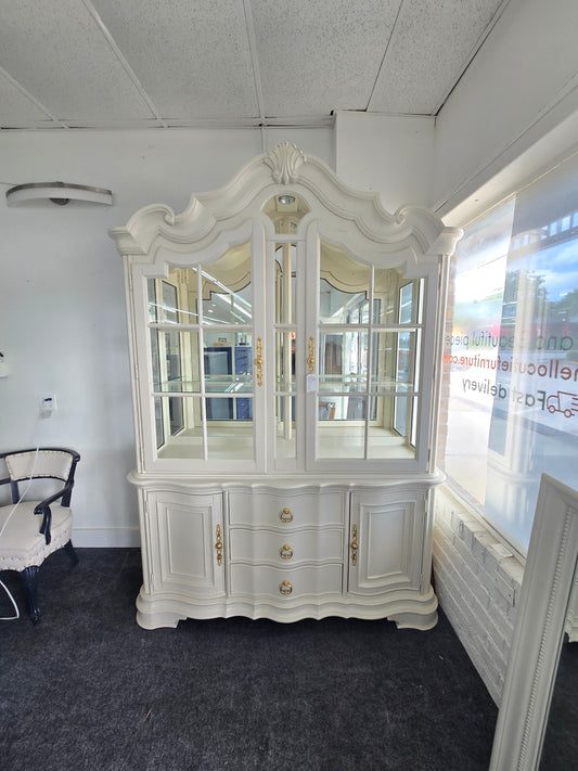 Gorgeous cream lacquered china cabinet