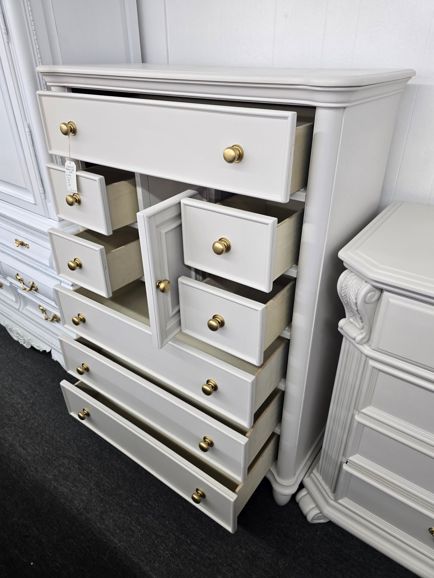 Cream tall 8 drawers 1 door chest