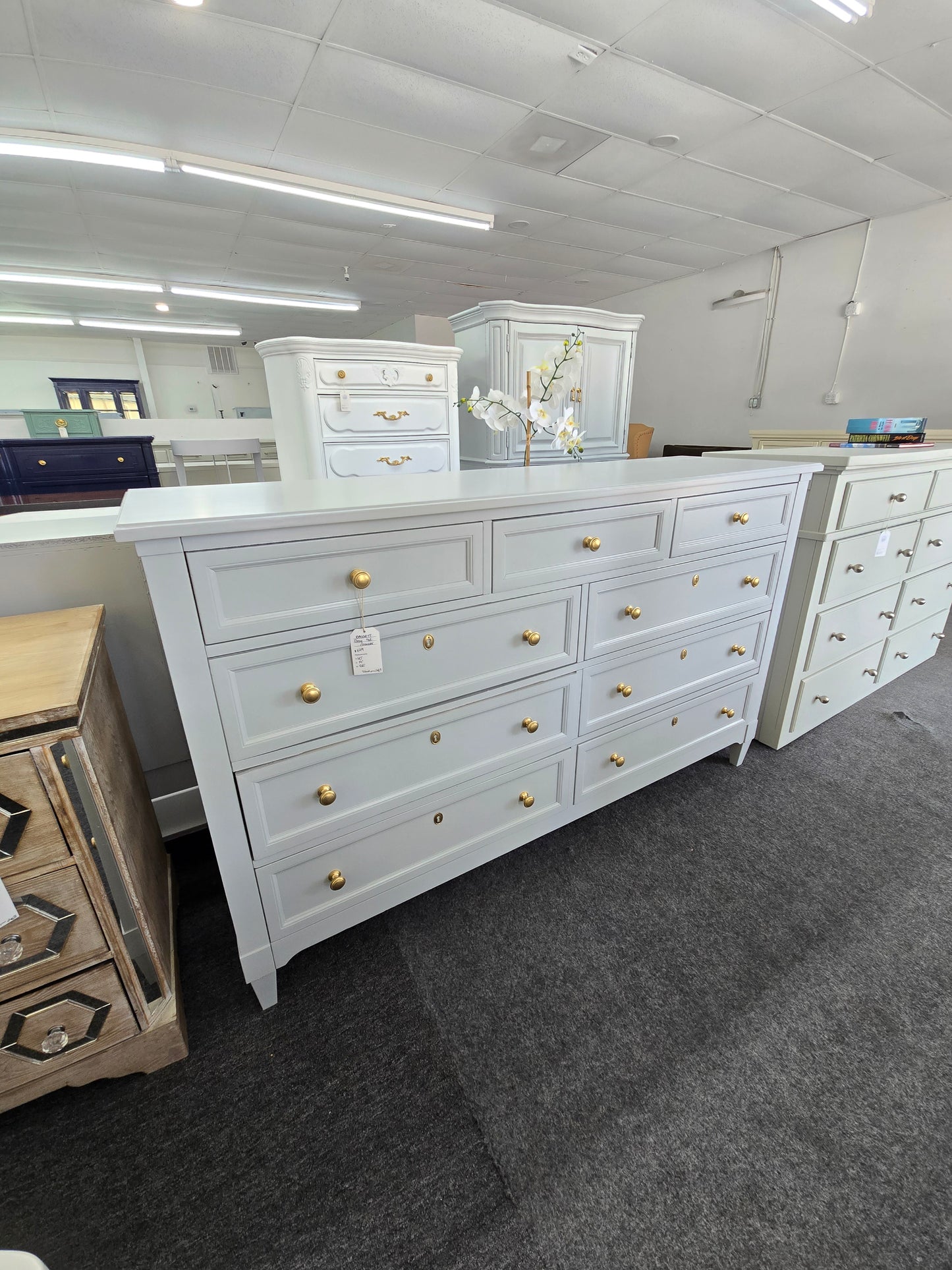 Bassett gray 9 drawers dresser