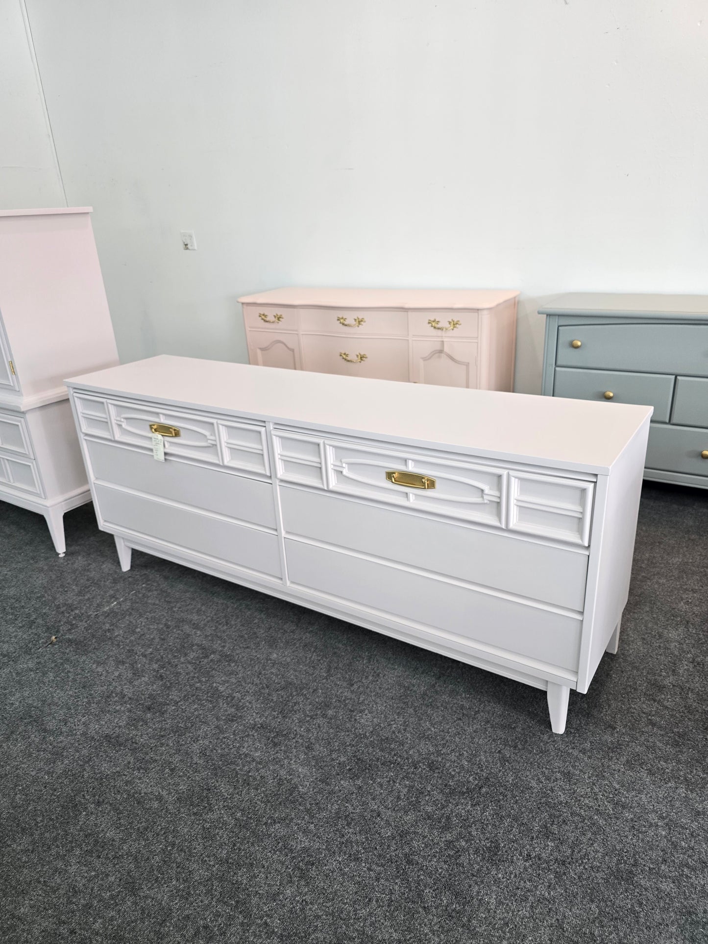 Mid century modern pale pink Bassett dresser