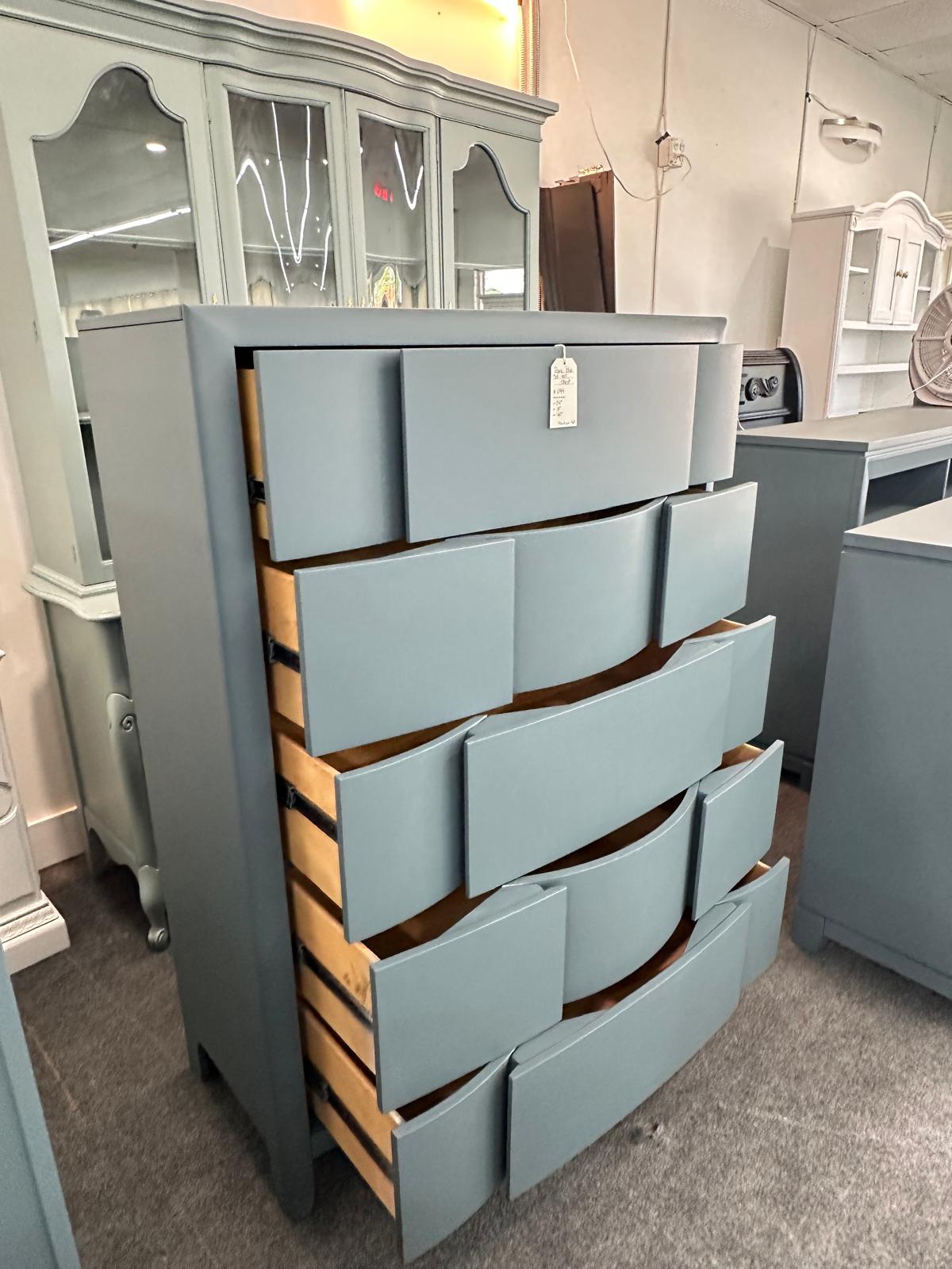 Dark blue 5 drawers layered chest
