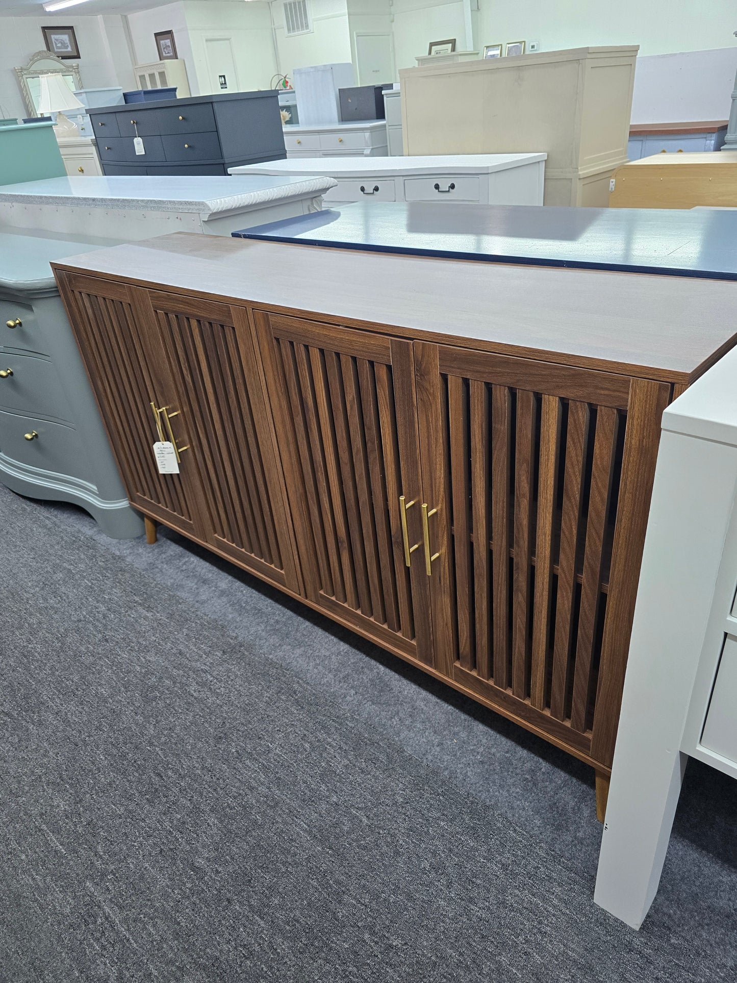 4 doors wooden cabinet