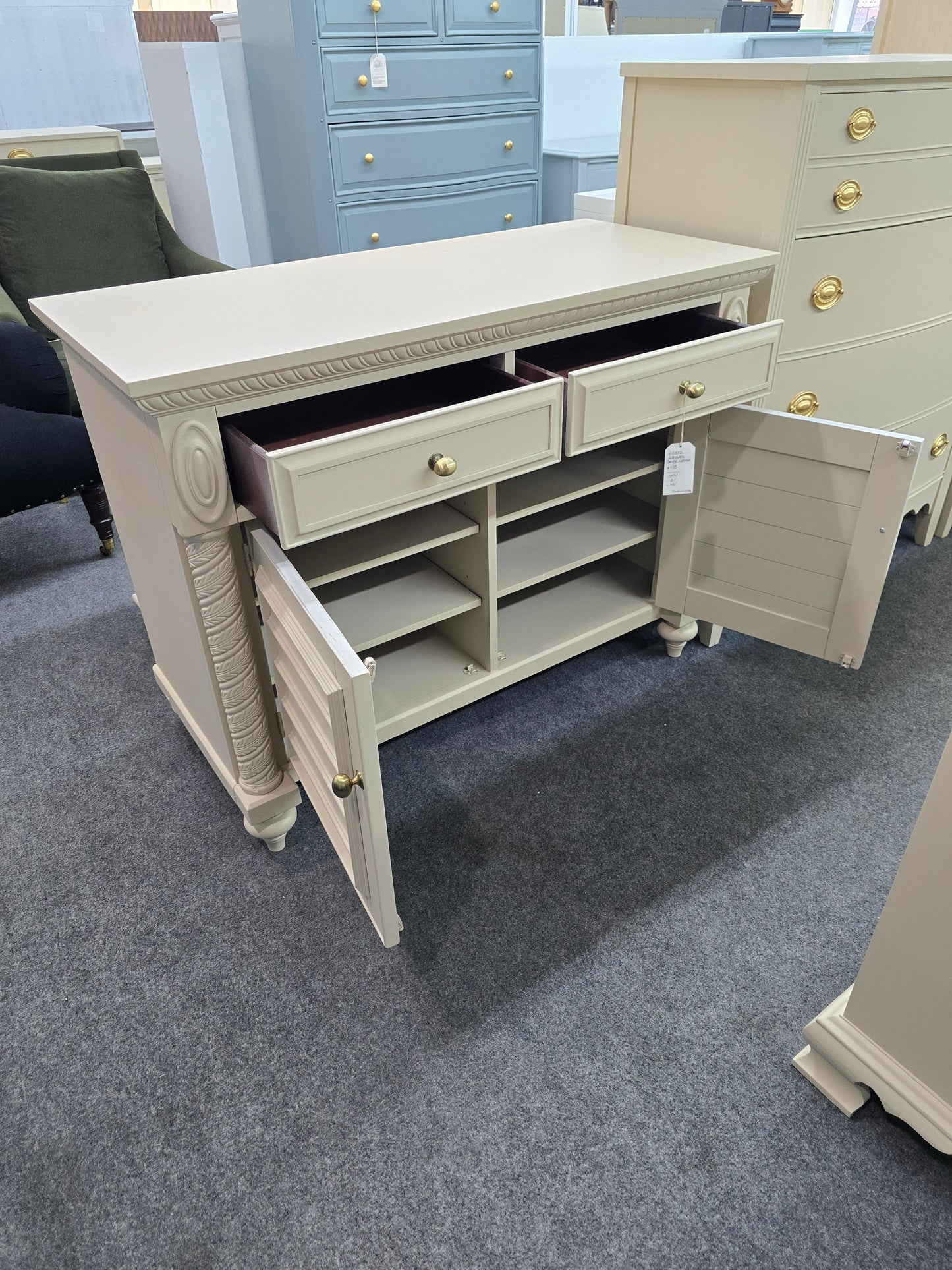 Beige carved 2 doors 2 drawers cabinet