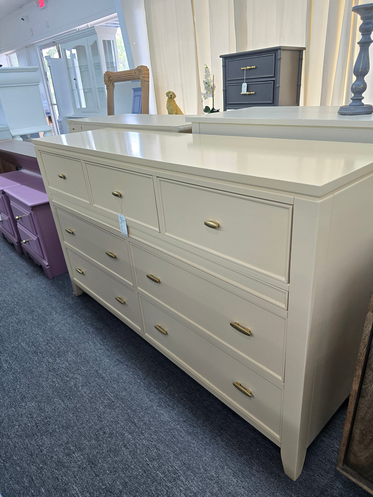 Havertys beige lacquered 9 drawers dresser