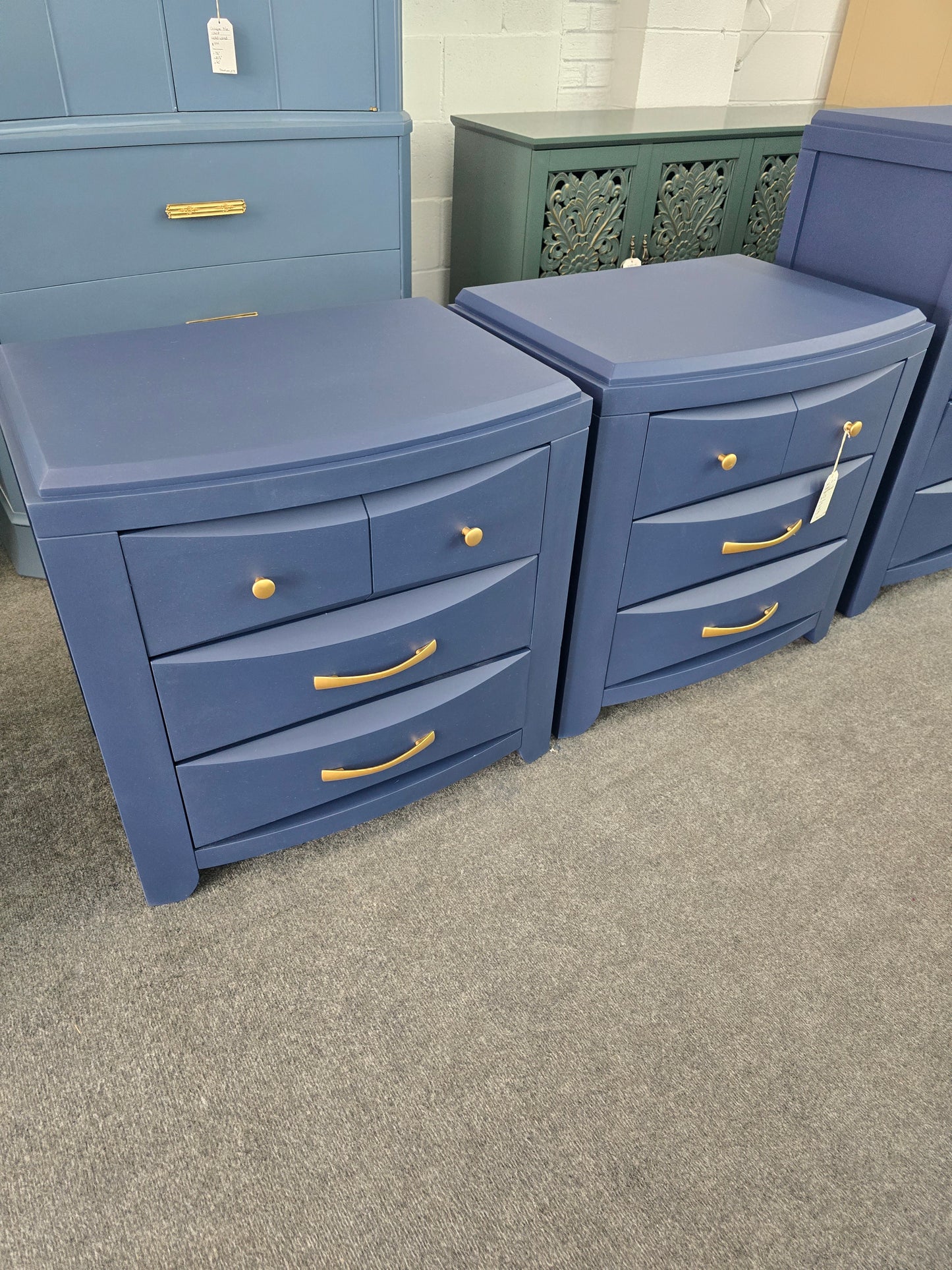 Naval pair of nightstands