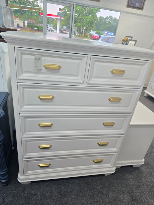 Legacy cute pale pink chest