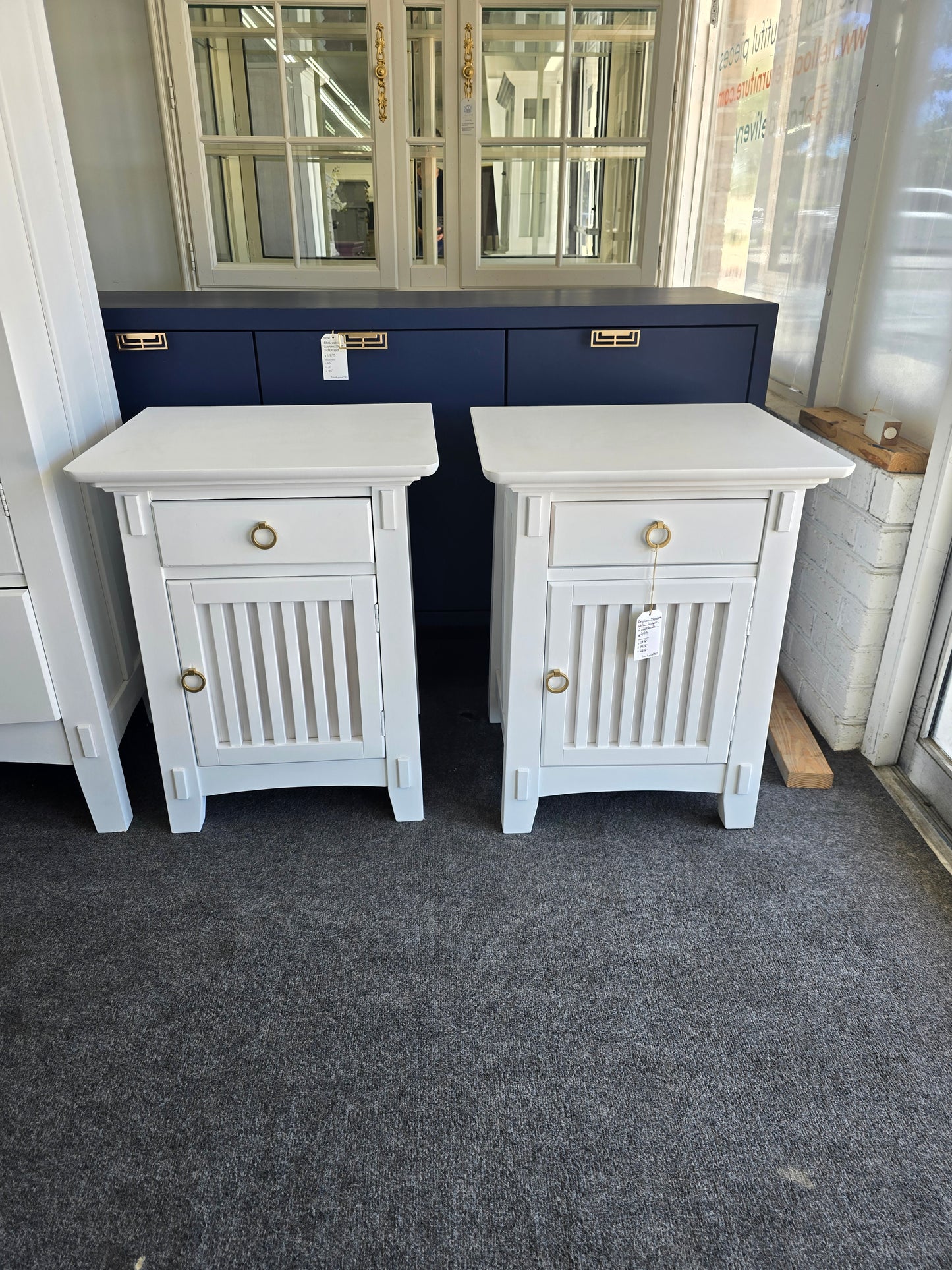 American signature white lacquered 2 nightstands