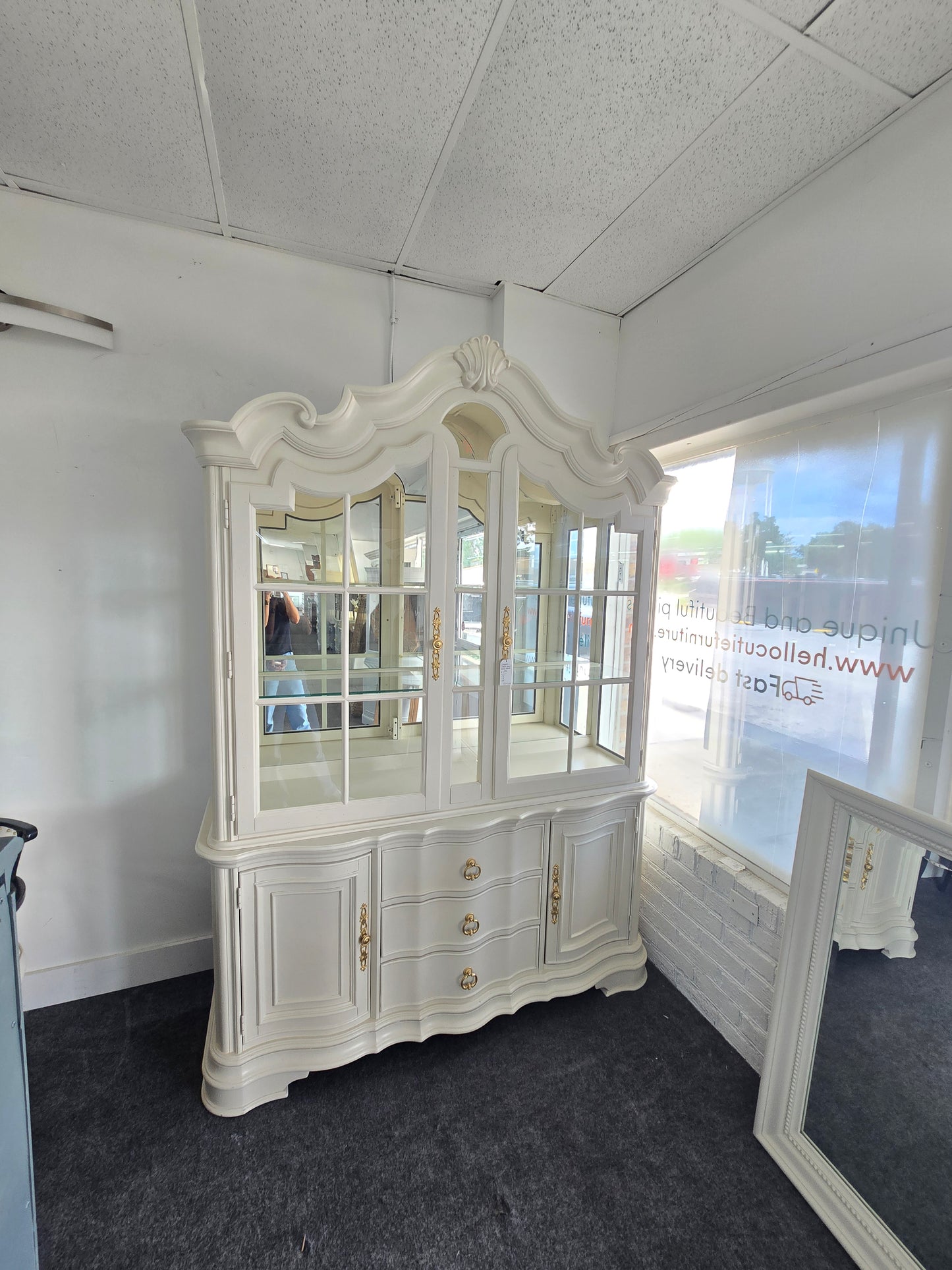Gorgeous cream lacquered china cabinet
