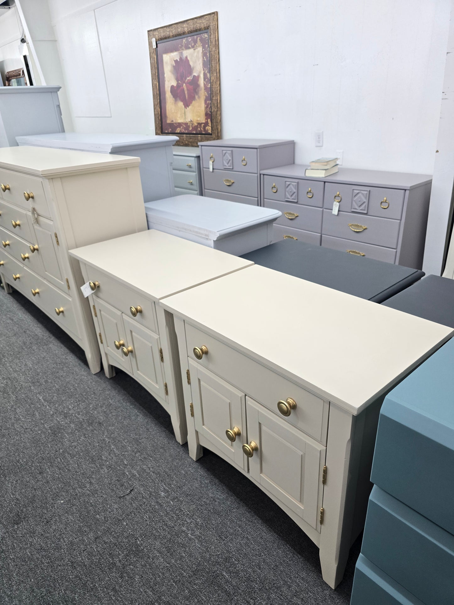 Cream pair of nightstands