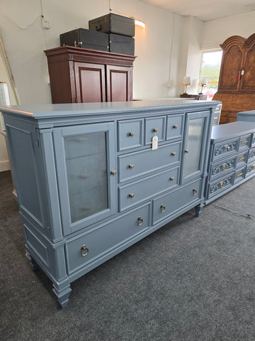 11 drawers 2 doors blue dresser