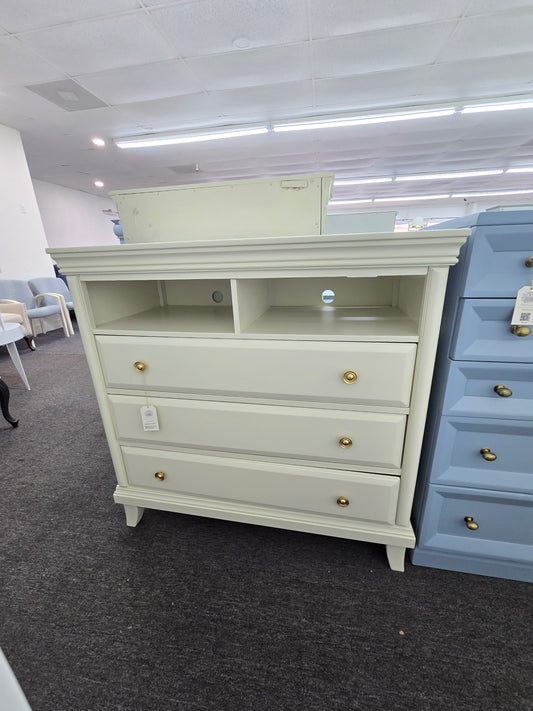 Cream 3 drawers dresser/stand