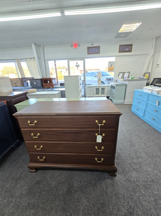 1950's solid wood 4 drawers dresser