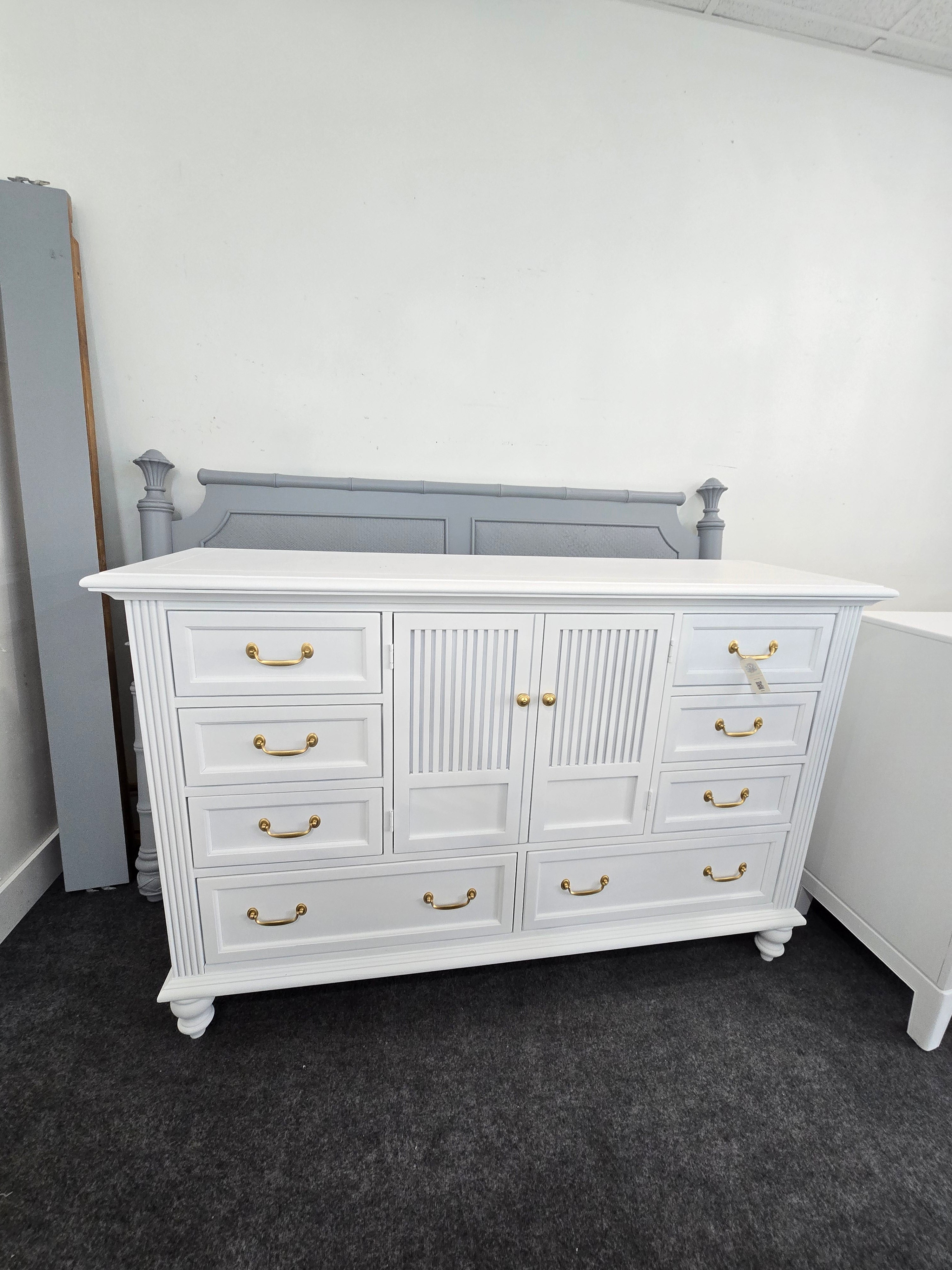 11 drawers white beautiful dresser