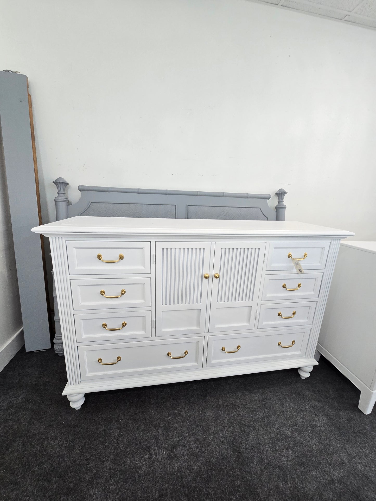 11 drawers white beautiful dresser