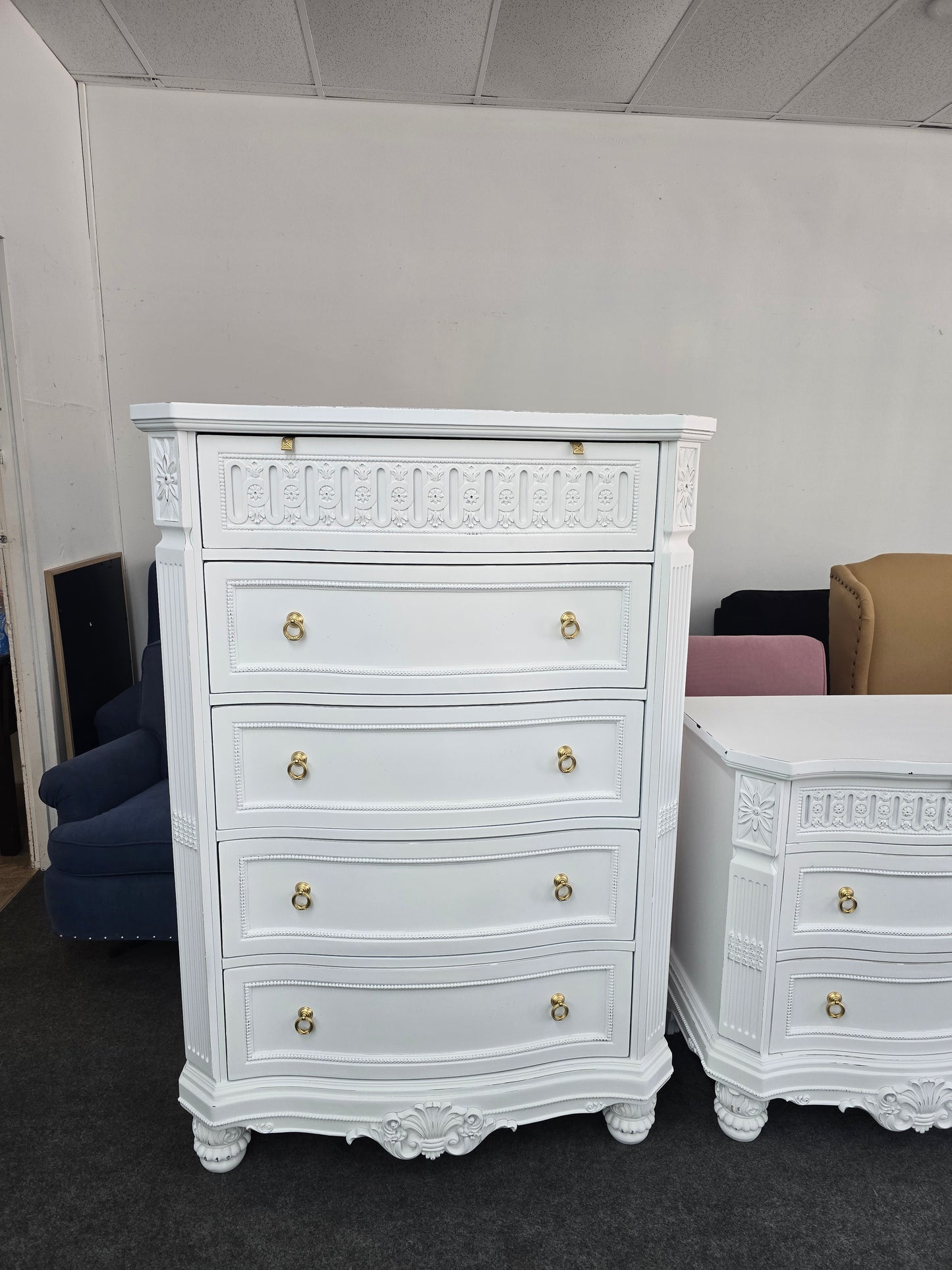 Gorgeous white Distressed lacquered chest