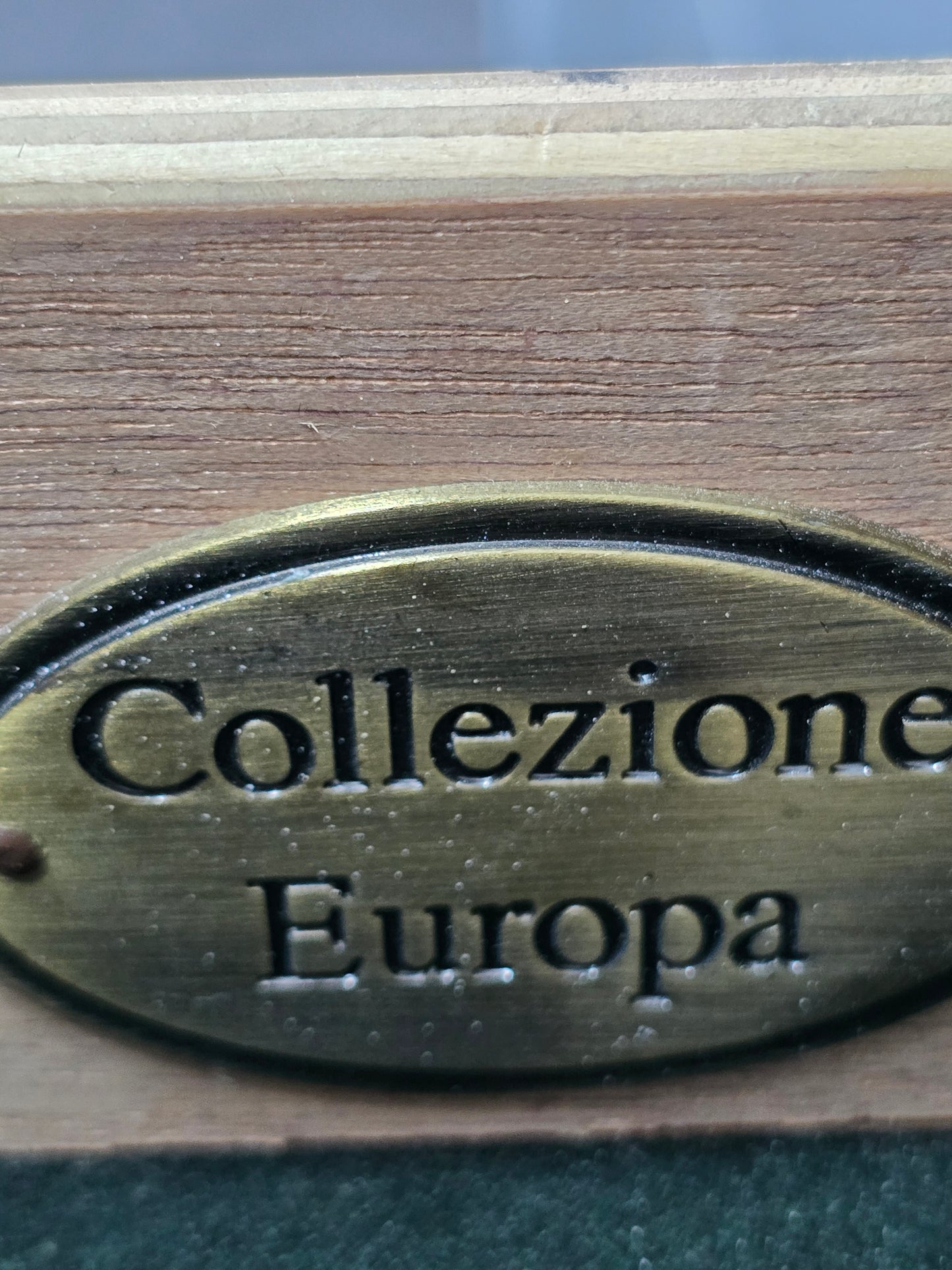 Colezione Europa gray dresser