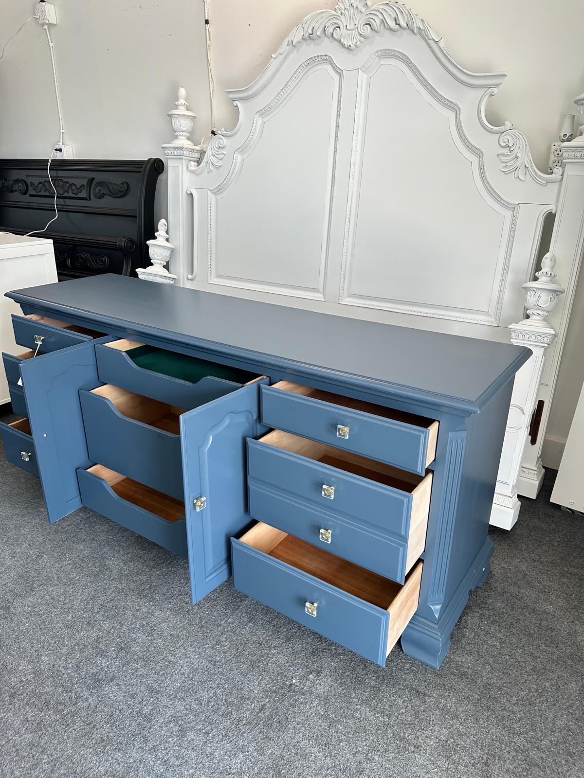 Thomasville solid wood blue dresser