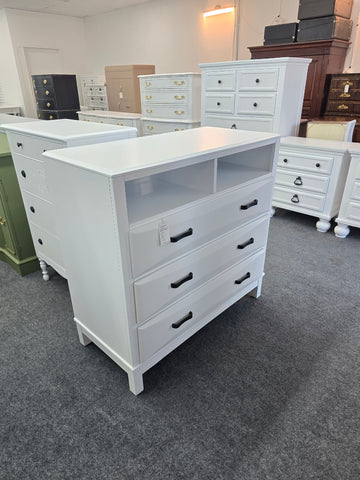 White 3 drawers dresser/stand