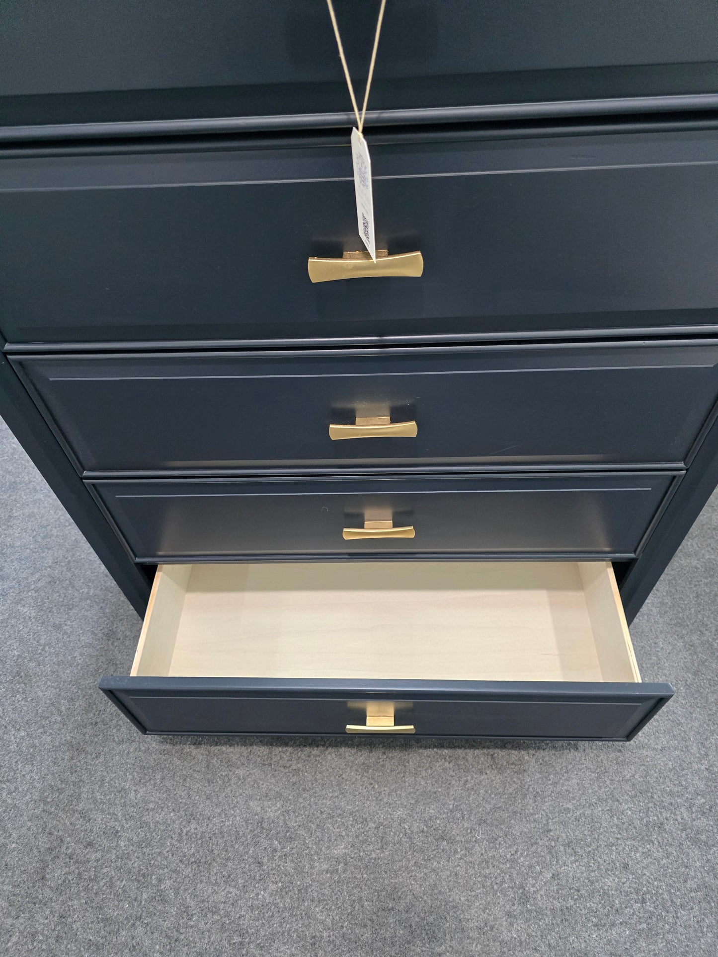 Modern 5 drawers black chest
