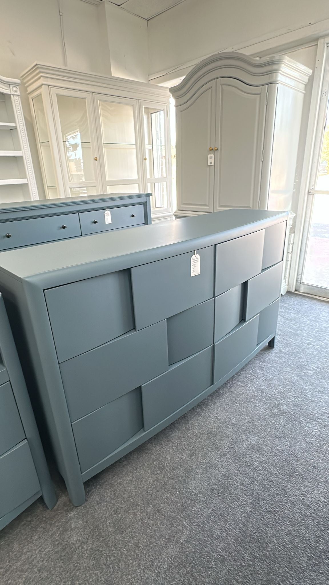 Dark blue layered 6 drawers dresser