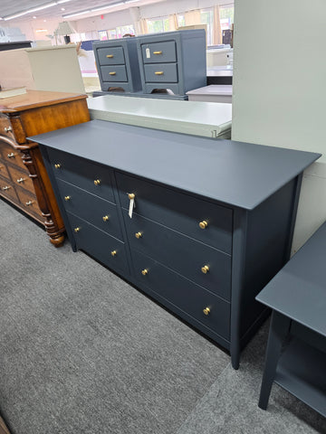Copeland 6 drawers dresser