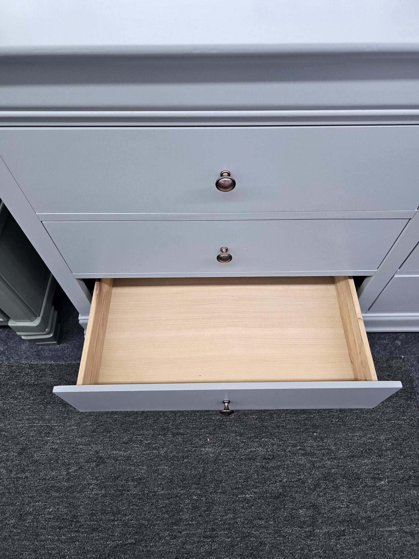 6 drawers gray dresser