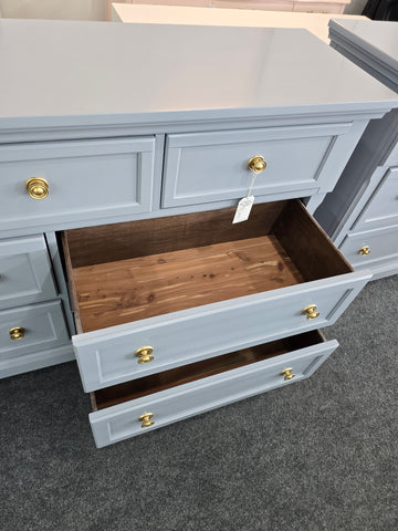 Blue Lacquered 7 drawers dresser