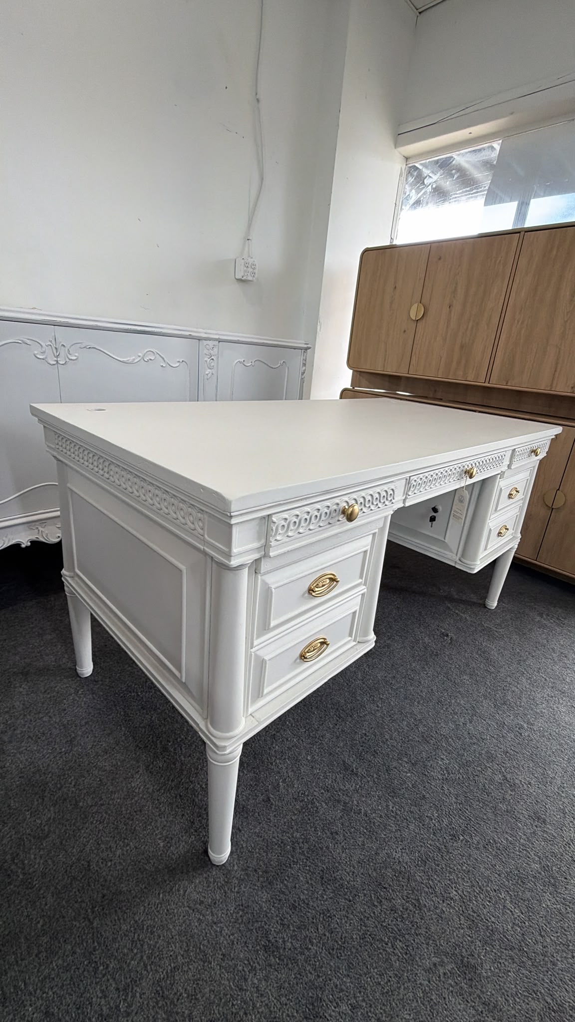 Cute white executive desk