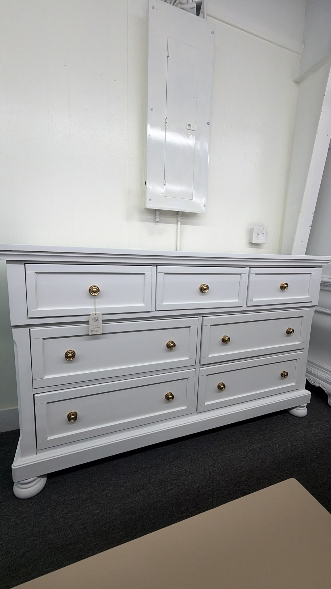 7 drawers white lacquered dresser