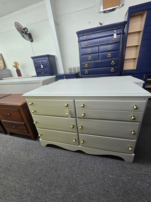 6 drawers light gray Carolina dresser