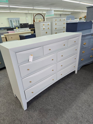 9 drawers gray dresser