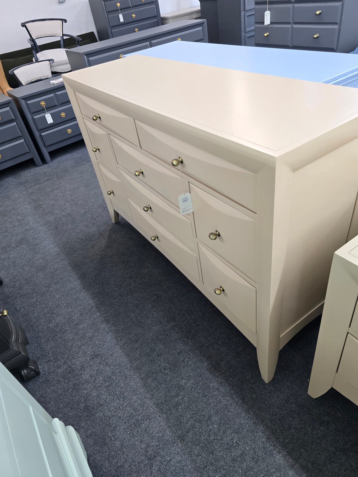 9 drawers beige dresser