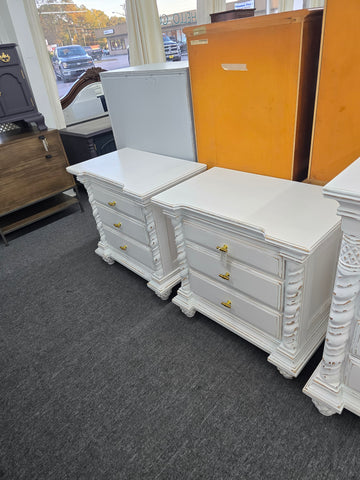 White rustic pair of nightstands