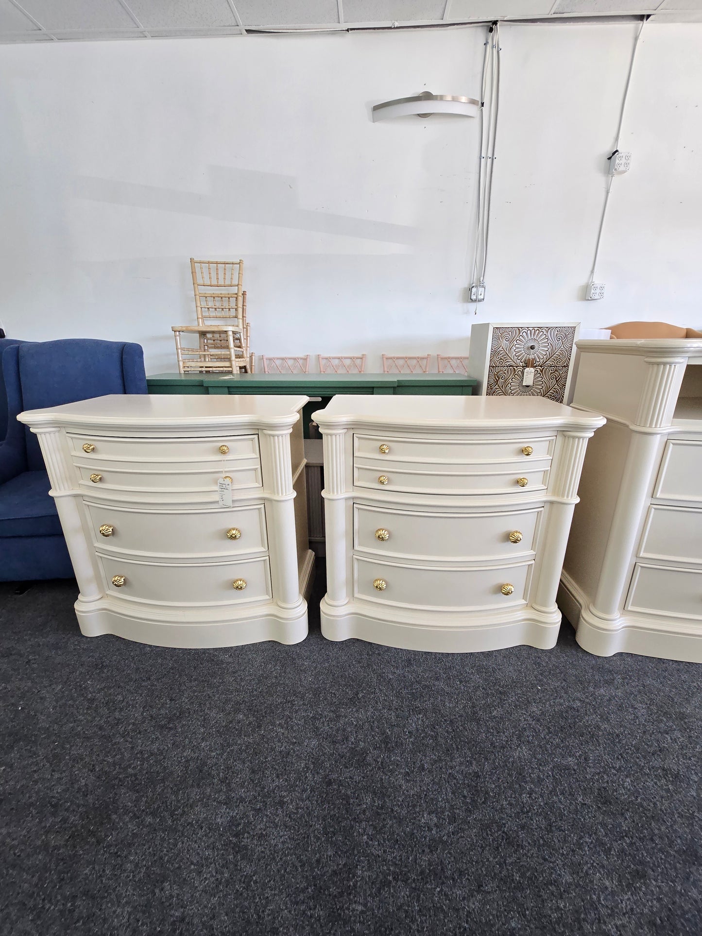 Gorgeous off white set of 2 nightstands