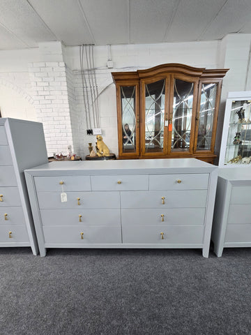 Solid wood Kincaid gray dresser