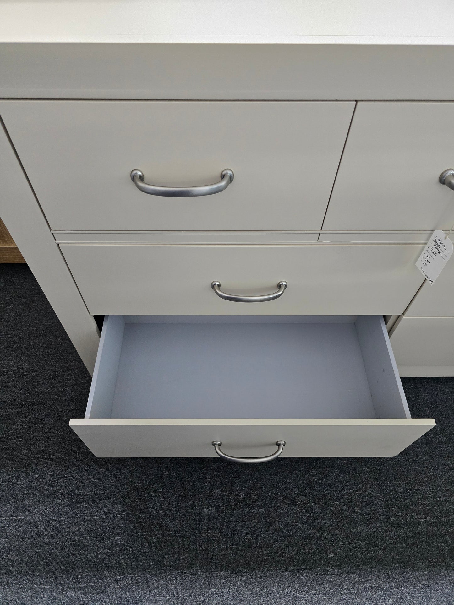 7 drawers beige dresser