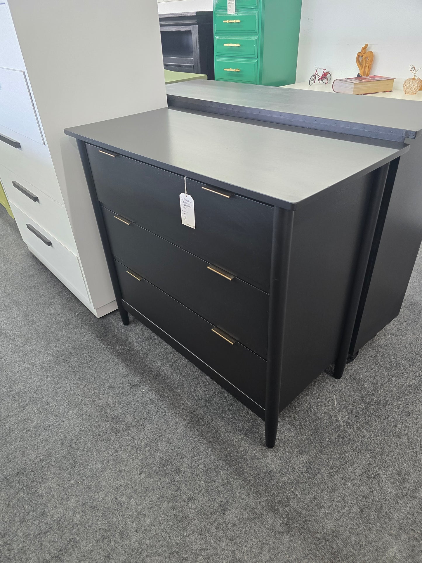 3 drawers black dresser