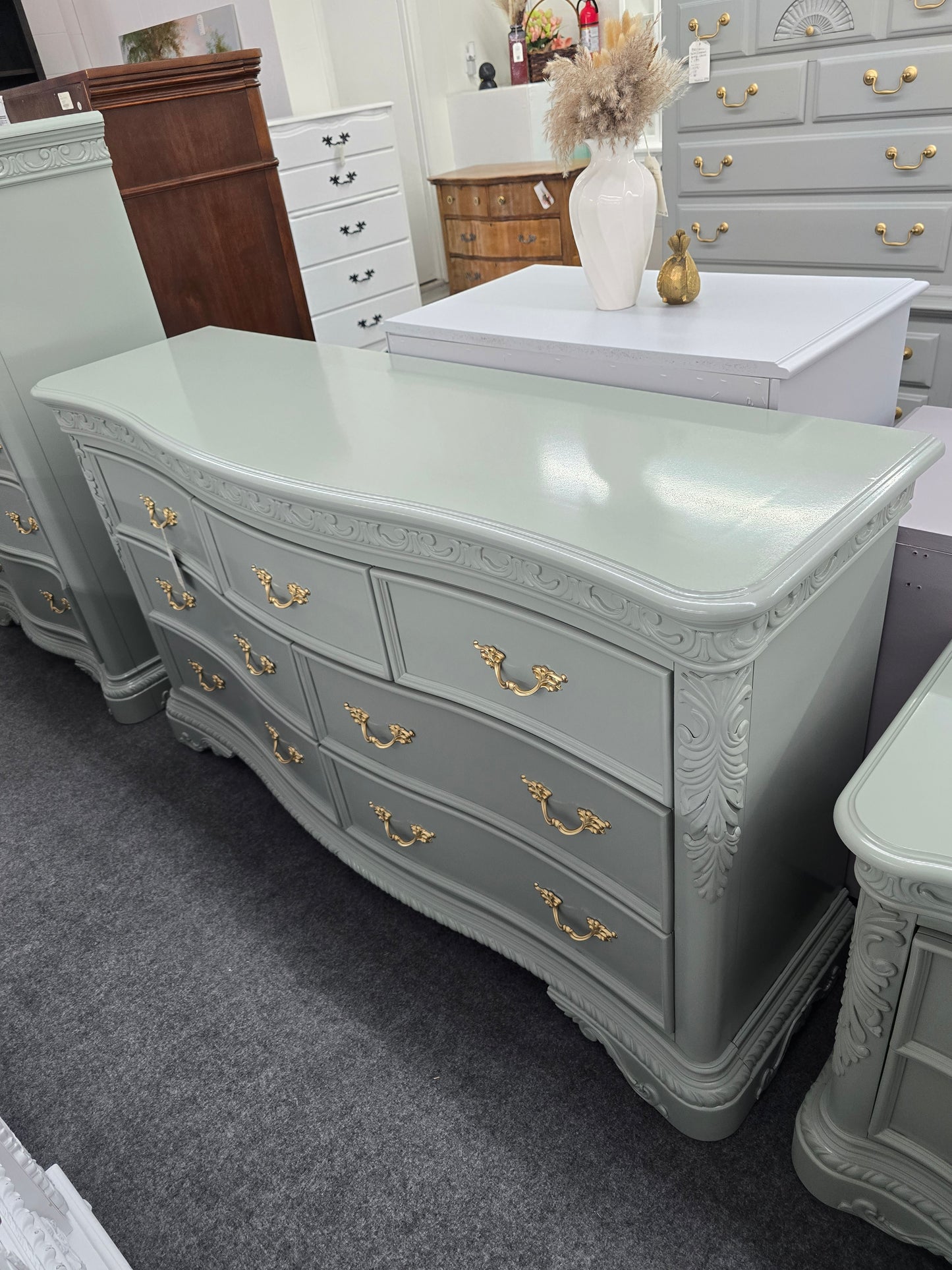 Green carved lacquered dresser