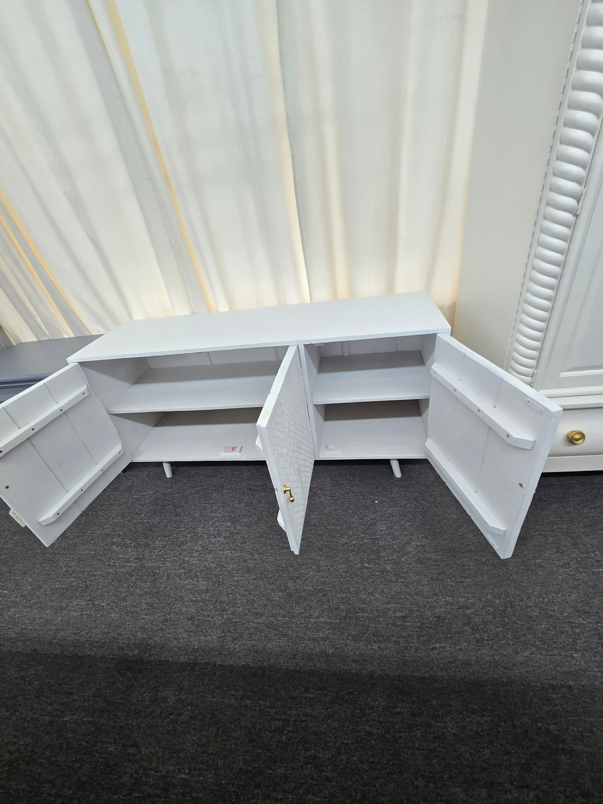 Rustic white lacquered cabinet