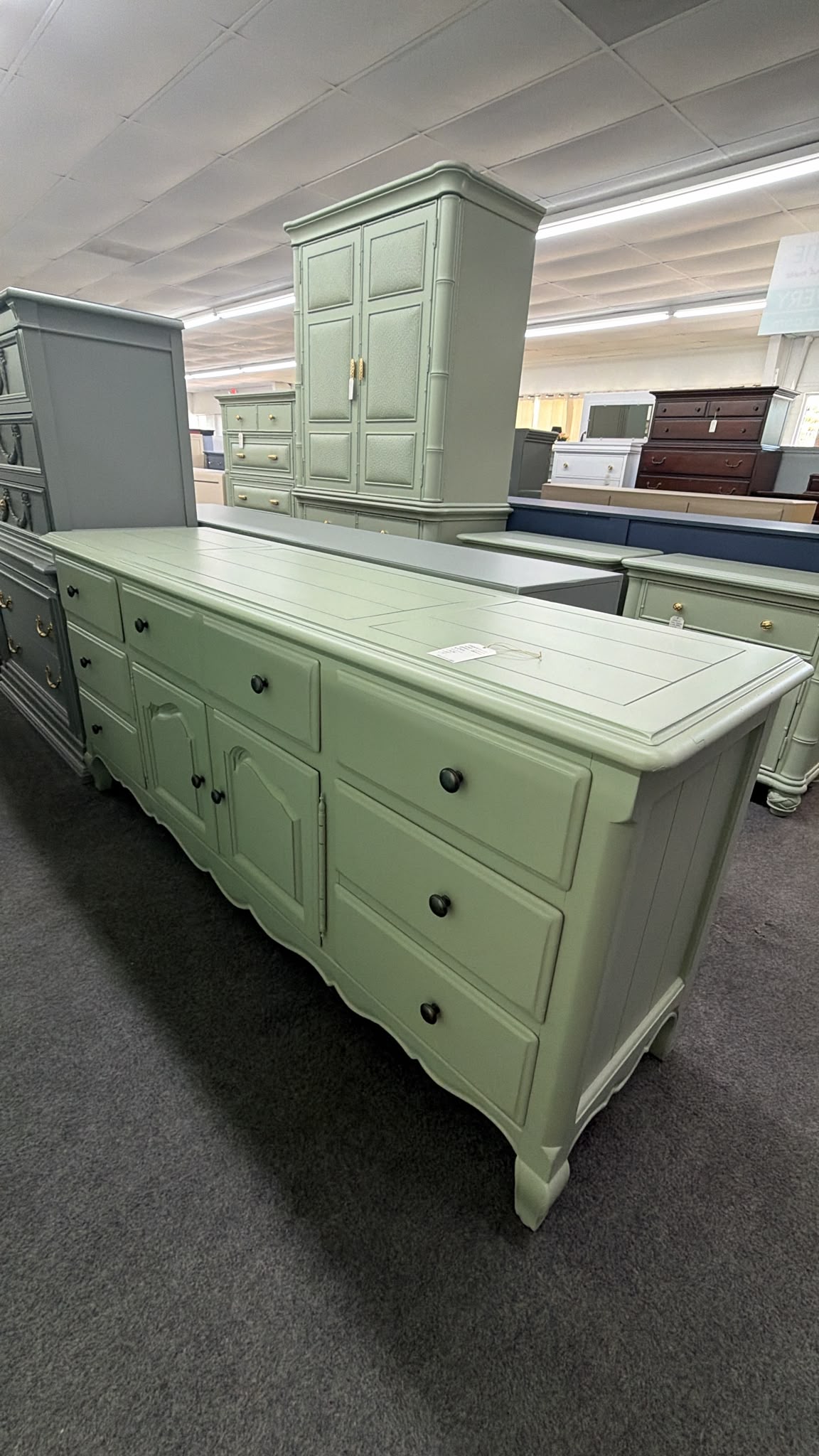 Thomasville green solid wood dresser