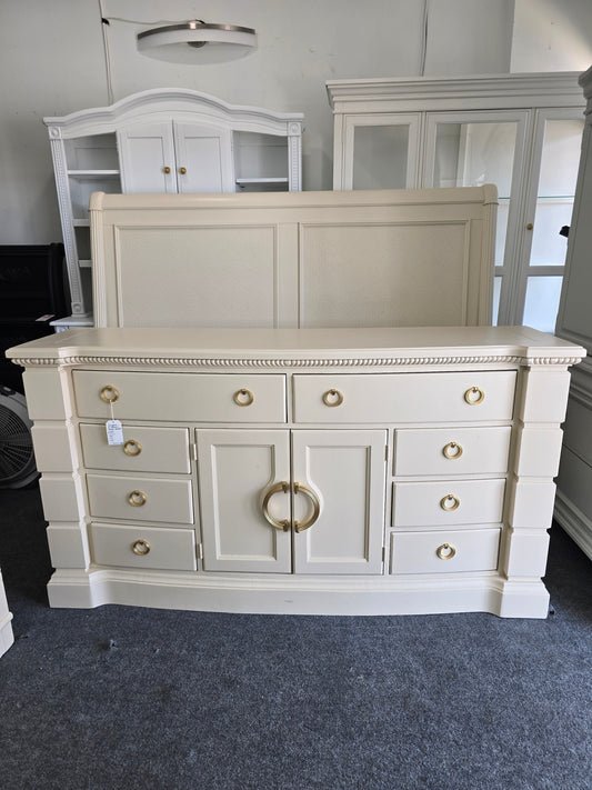 10 drawers beige dresser
