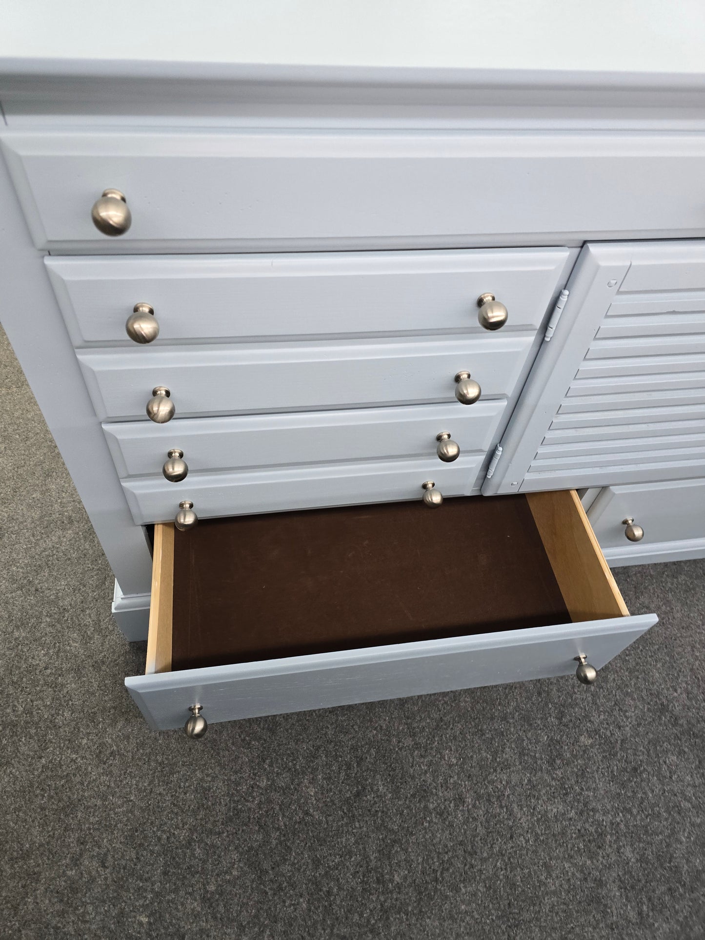 Davis int'l blue dresser