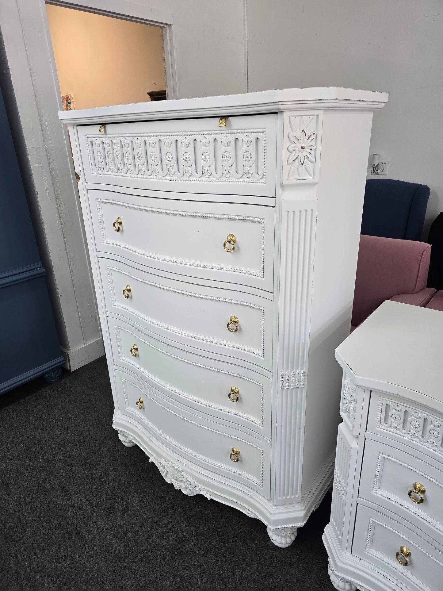 Gorgeous white Distressed lacquered chest