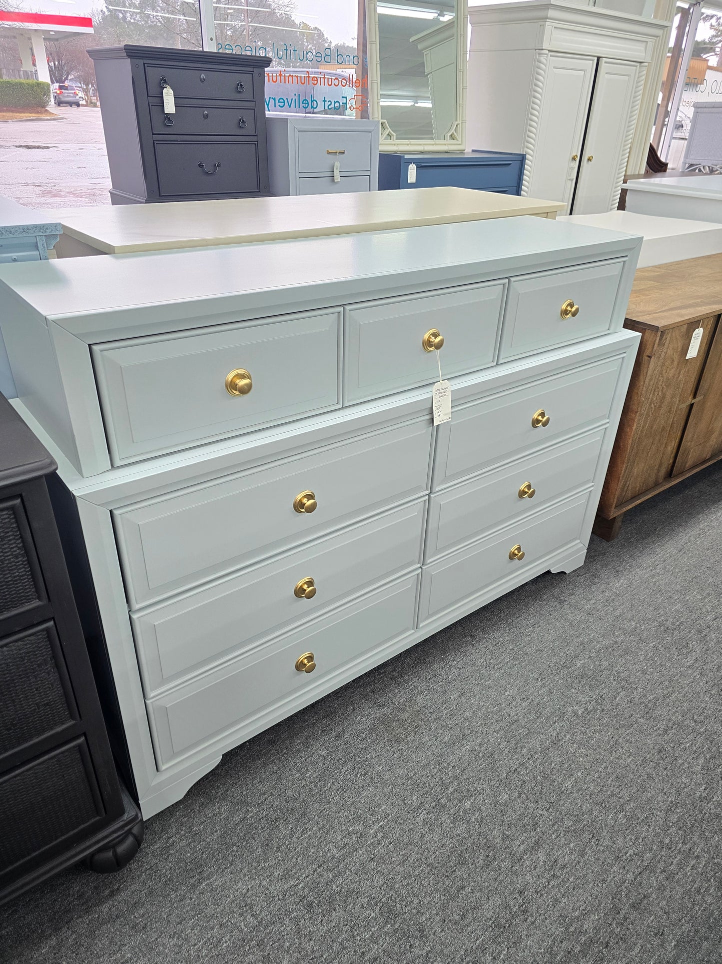 Gray 9 drawers lacquered dresser