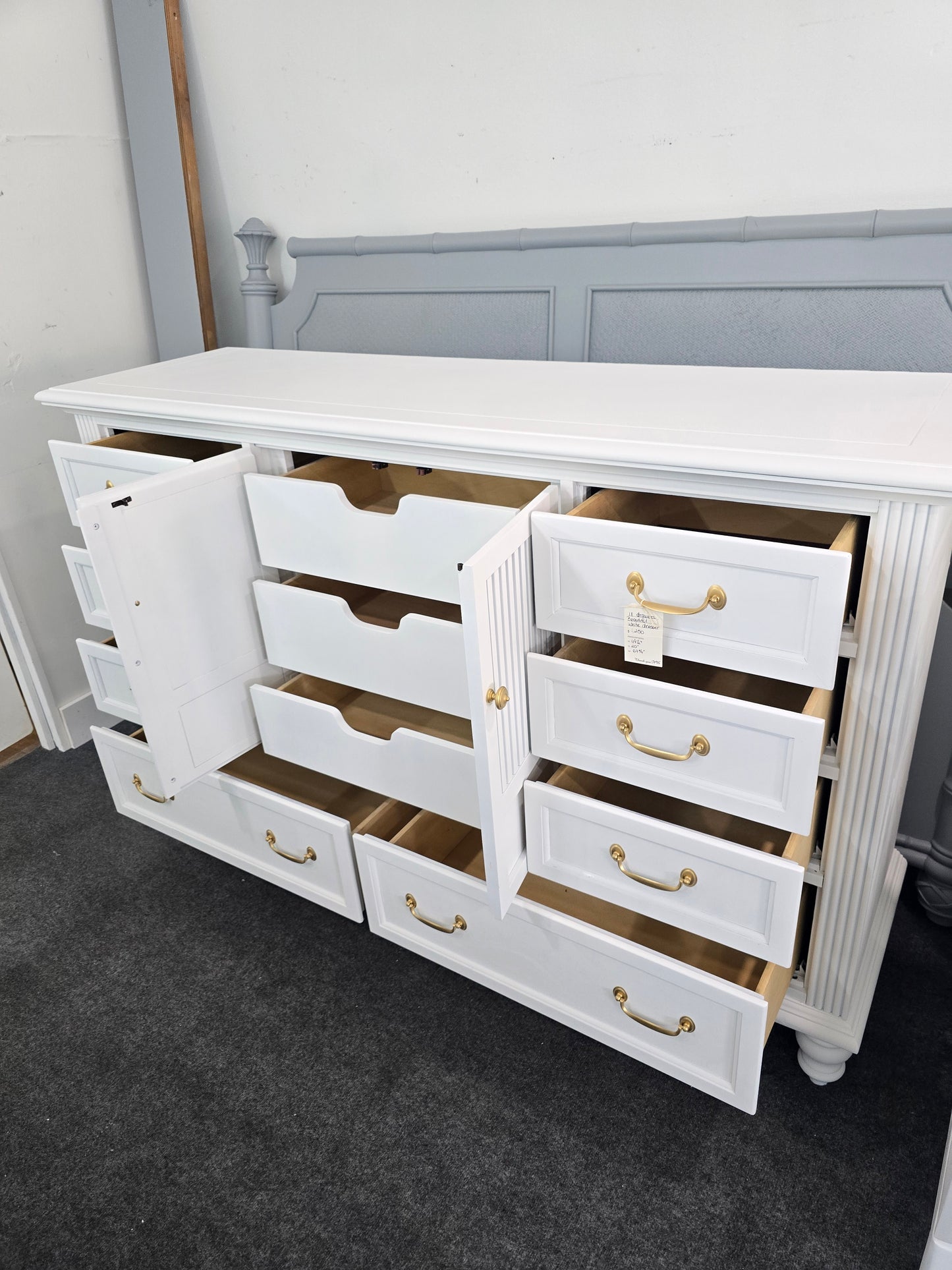 11 drawers white beautiful dresser