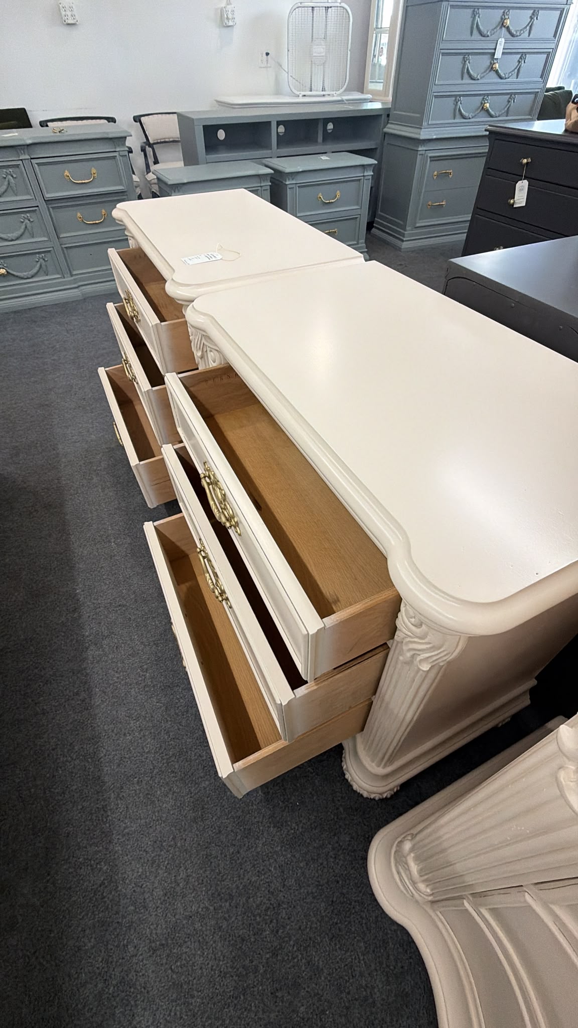 Bernhardt cream lacquered pair of nightstands