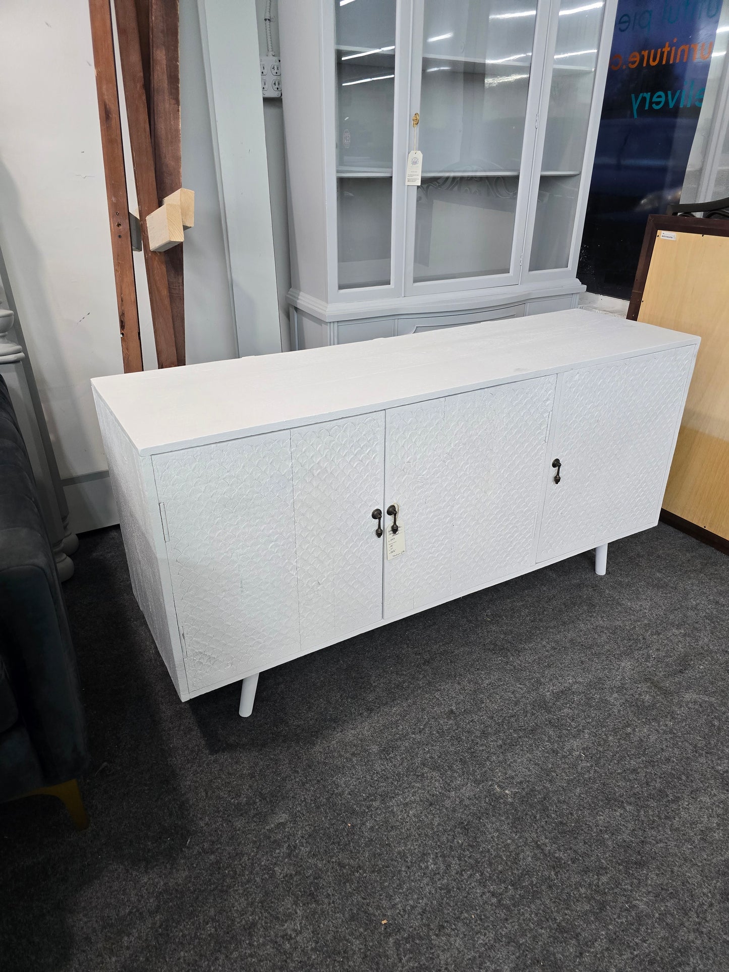 Rustic white lacquered cabinet