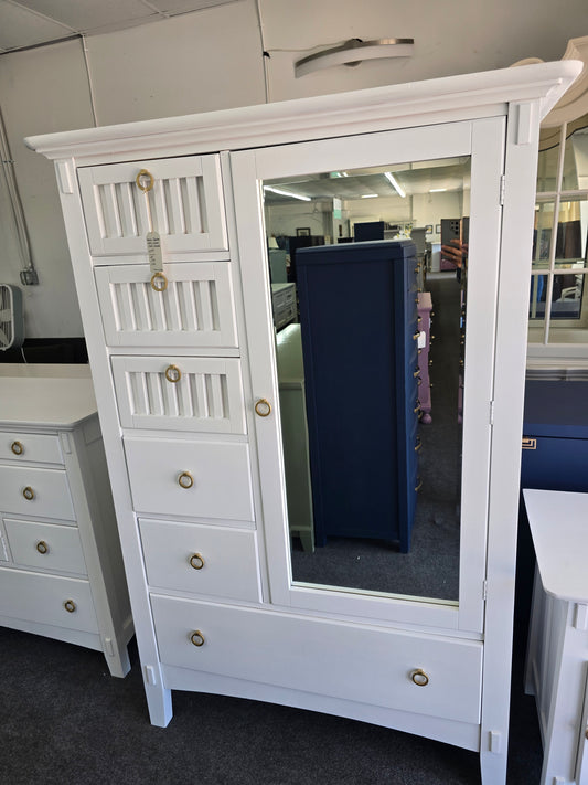 American signature whit3 lacquered chest/armoire