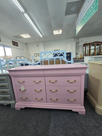 8 drawers pink dresser