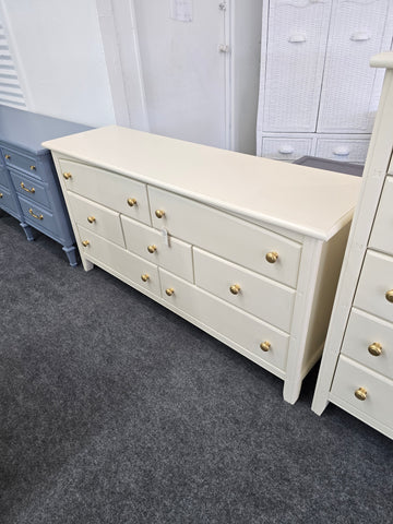 Creamy 7 drawers dresser